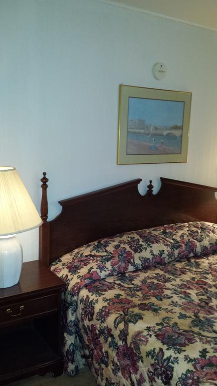 Olde Court Inn Wheeling Zimmer foto
