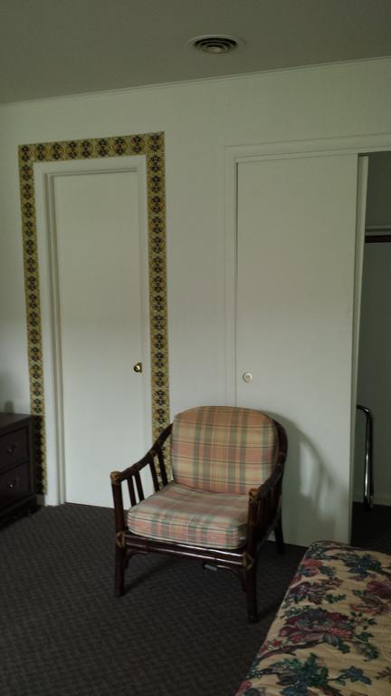 Olde Court Inn Wheeling Zimmer foto